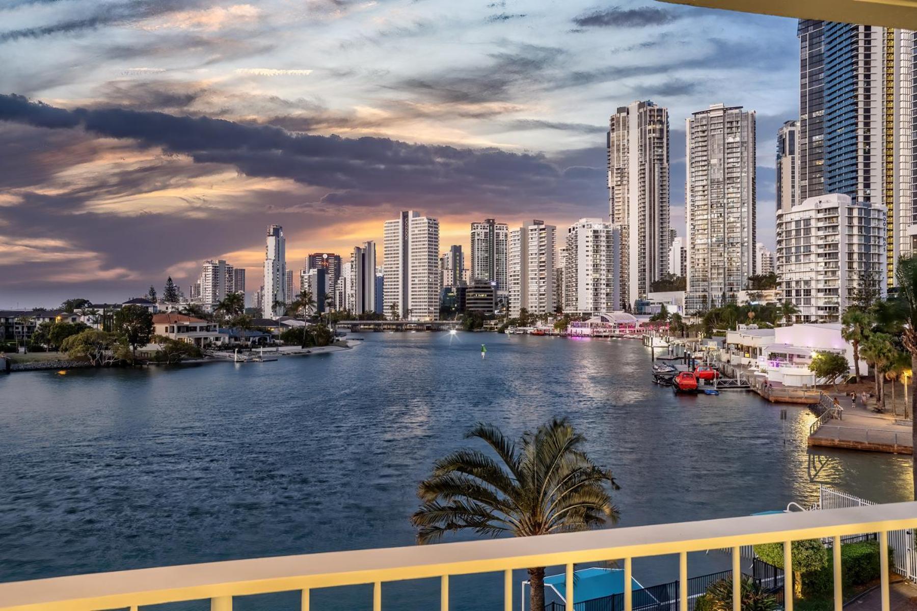 Amazing Water Views Surfers Paradise Guldkusten Exteriör bild