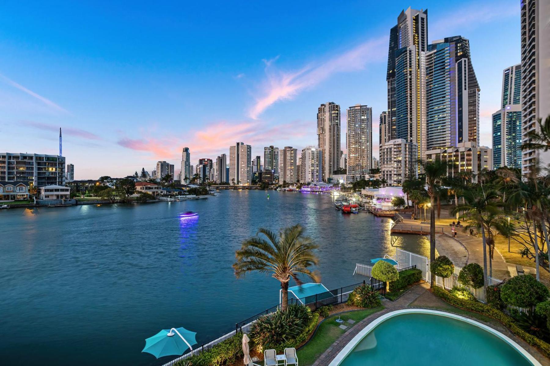 Amazing Water Views Surfers Paradise Guldkusten Exteriör bild